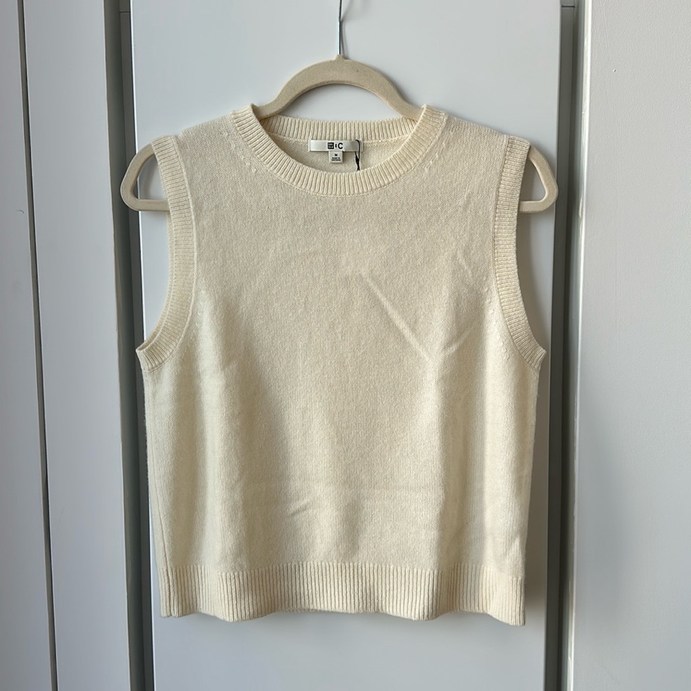 NWT Uniqlo C Cashmere Sleeveless Sweater Vest - Cream